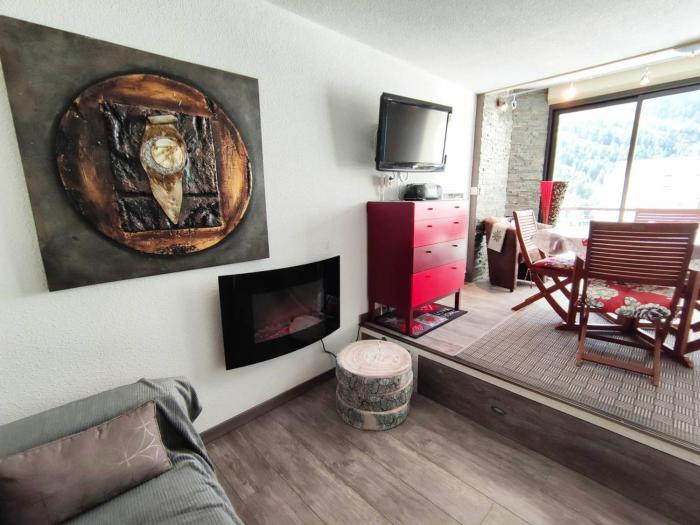 Studio rénové au pied des pistes avec Wi-Fi - FR-1-292-214