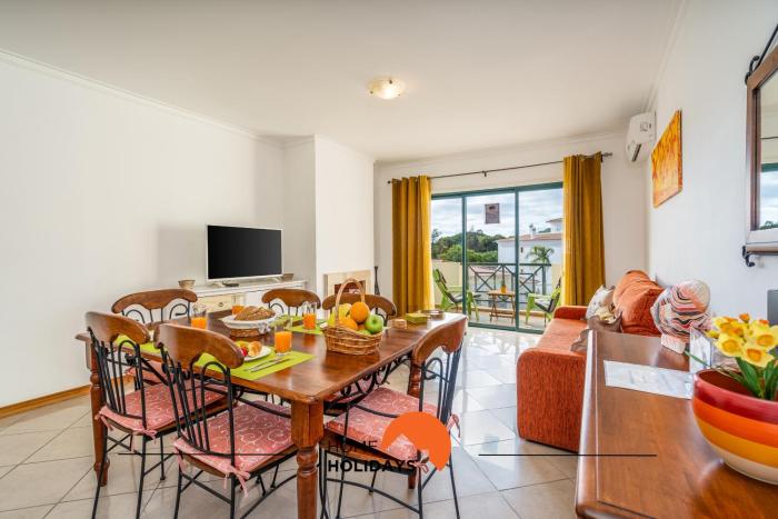 #243 Jardins de Santa Eulália H23 by Home Holidays