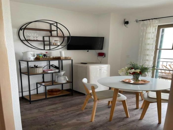 Apartments Villa Kameja - One Bedroom Apartment with Balcony and Sea View Plavi