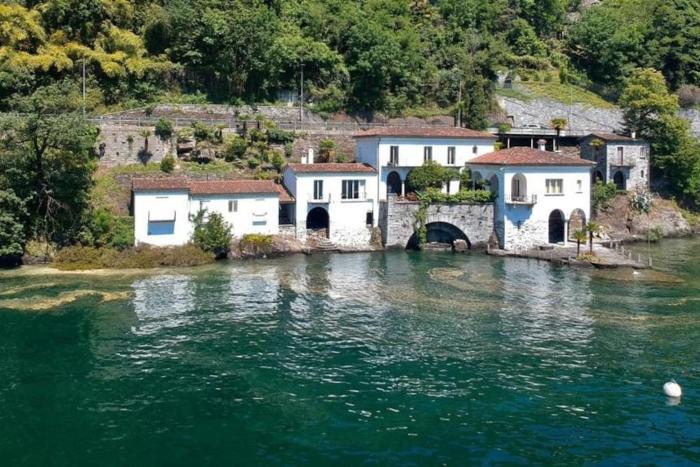 Seefront Villa in Ascona - Lago Maggiore, Ticino