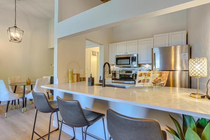 1 Mi to Dtwn Condo with Pool Access in Castle Rock