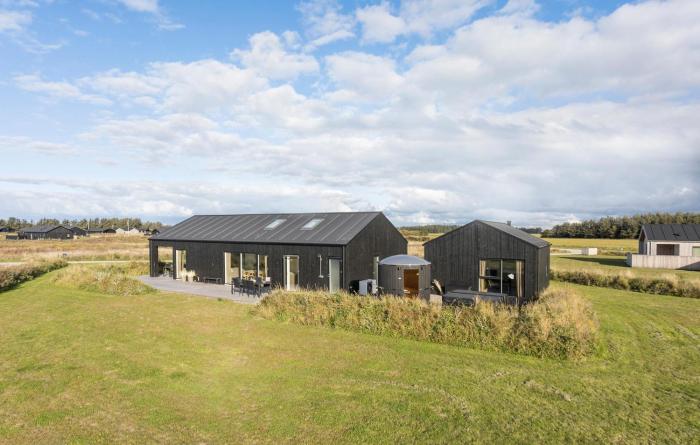 Beautiful Home In Løkken With Sauna