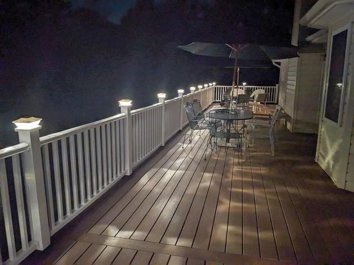 Cheerful 4Br Water View Lakehouse with Dock & More