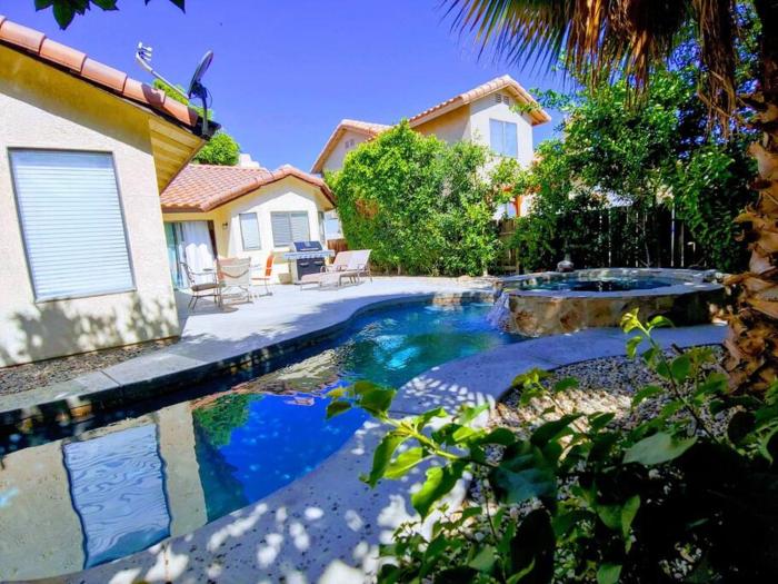 Desert Oasis in Indian Gardens