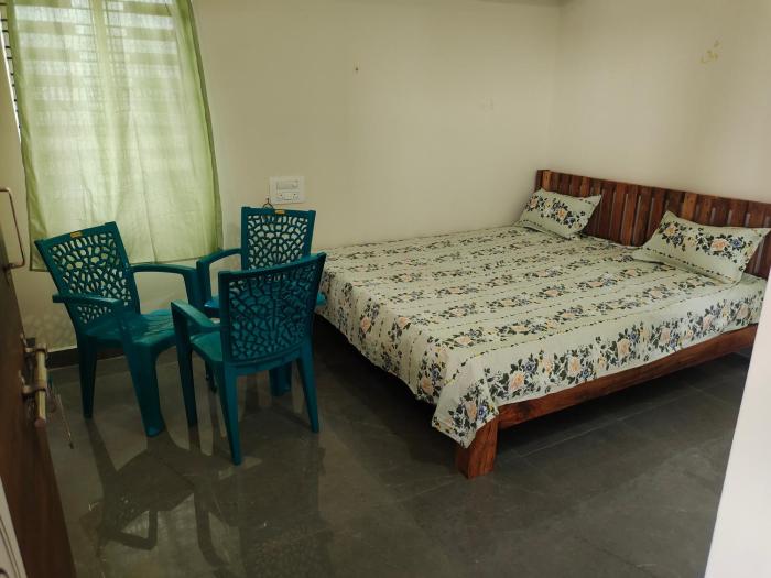 SHIVADIVYA Homestay Hampi