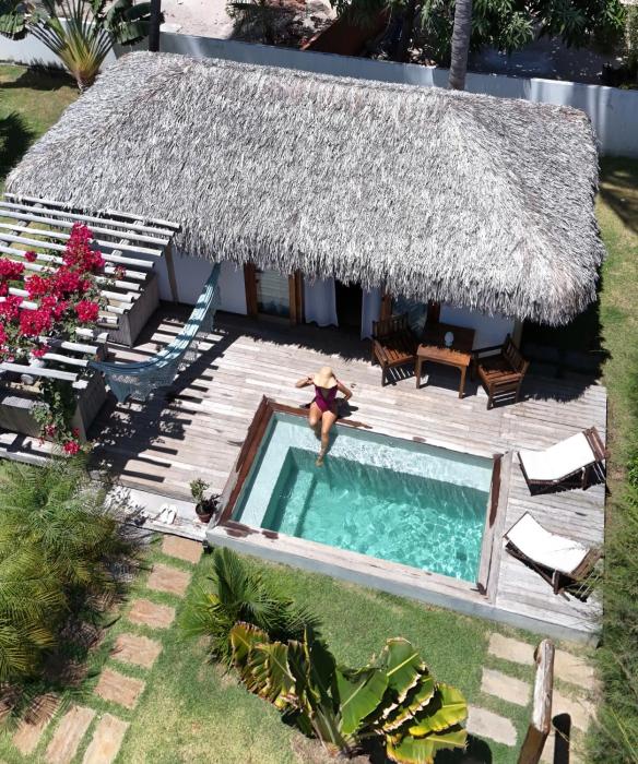 Tiki Pools Bungalows