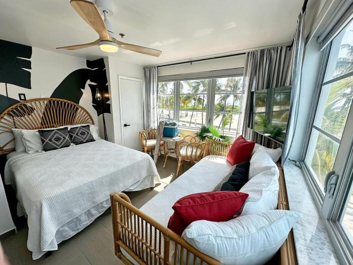 Ocean Drive Oasis Beach Views South Beach Miami