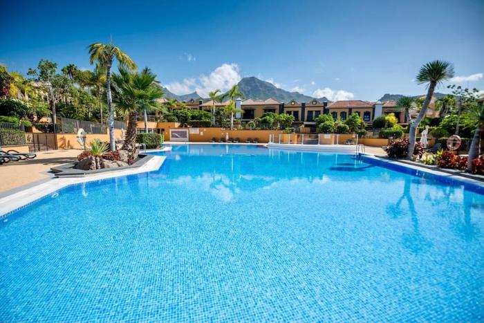 Villa 19 Duquesa Del Duque Resort 3 Bedrooms