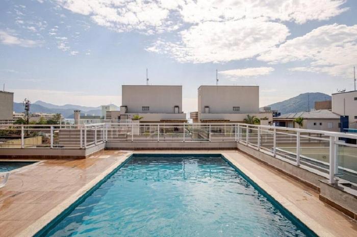 Apto novo no melhor local da Praia do Itaguá