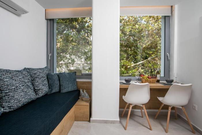 Elegant Blue Rhodes Center Apartment near the Sea