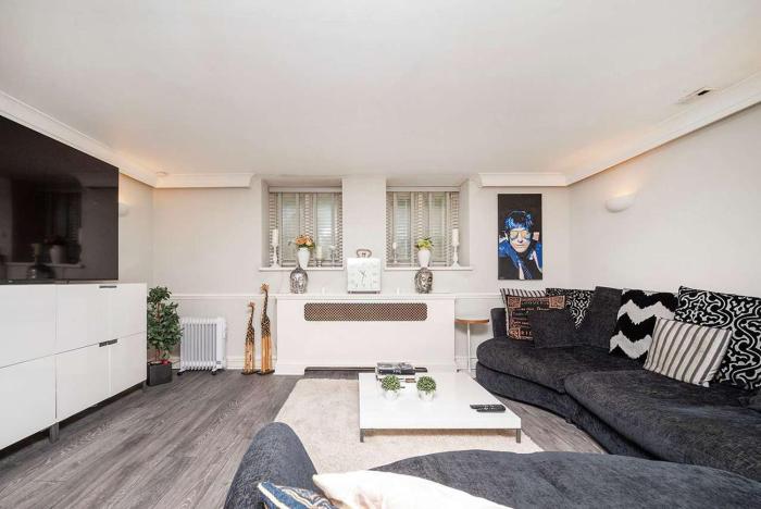 Luxury Flat in Cheslea Prime Location