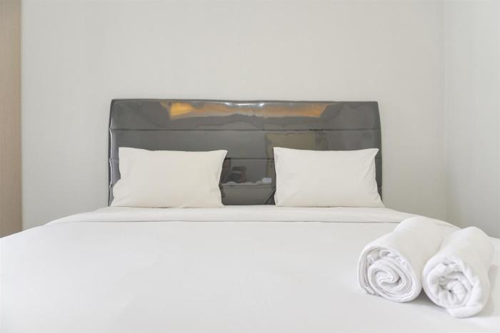 Comfort Stay 2BR Apartment M-Town Residence By Travelio