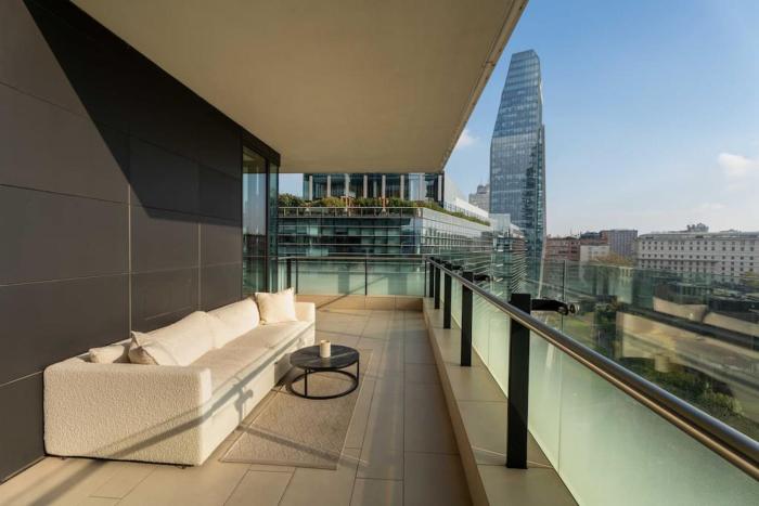 Sky High Dreams - Vista Duomo