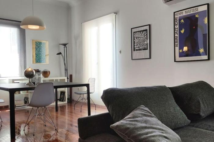 Sunny Athens flat near the sea 2