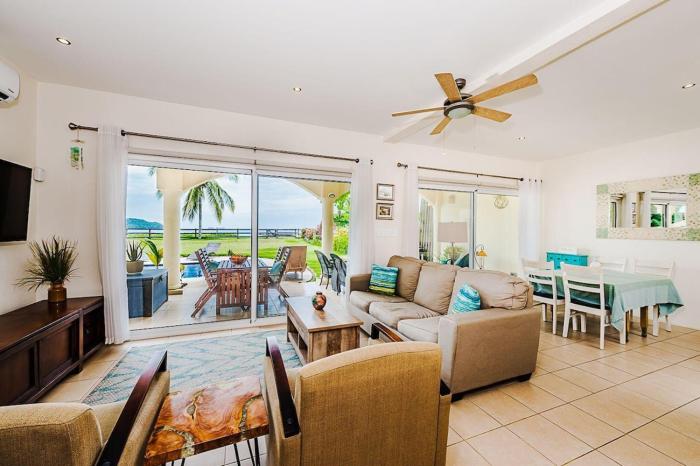 Beachfront Condo Unforgettable Sunsets w - Pool