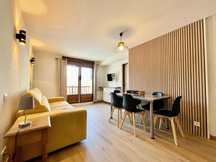 Les Chalets Des Evettes - Résidence avec piscine au pied des pistes MAE-0611