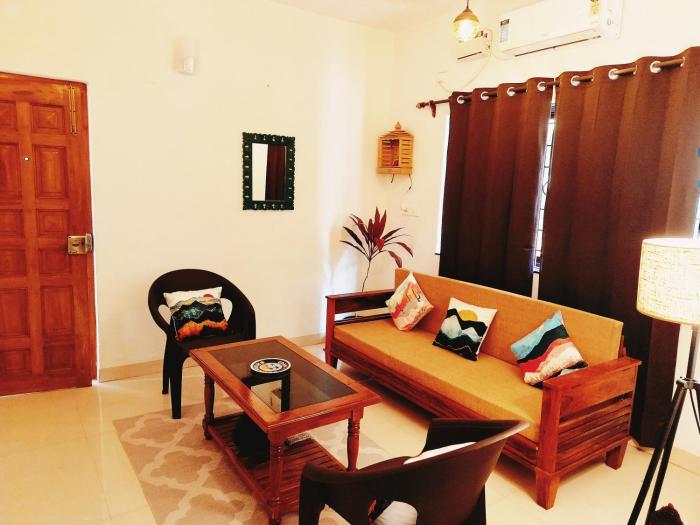 GoanHideaway Uno - Cozy 1BHK with Pool and Wifi - 10 Mins to Vagator