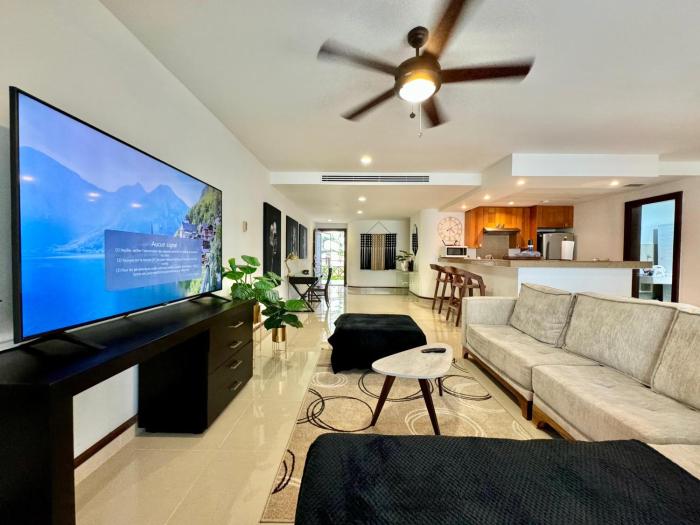 3 Bedroom Apartment heart Playa!