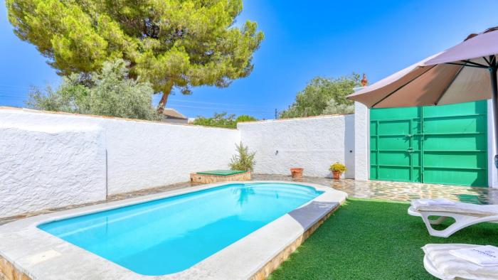 Cortijo San León Fuente de Piedra by Ruralidays