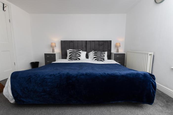 Cozy Nottingham Retreat Entire Home with 4 Bedroom