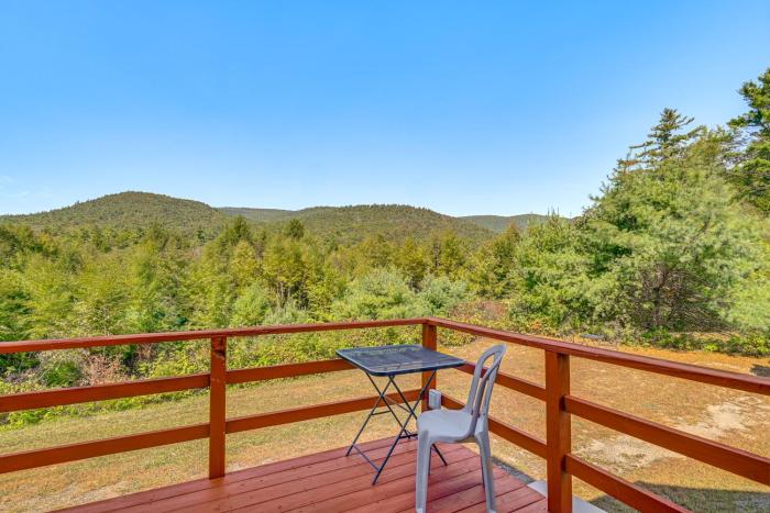 Dog-Friendly Lake George Home 3 Mi to Beach!