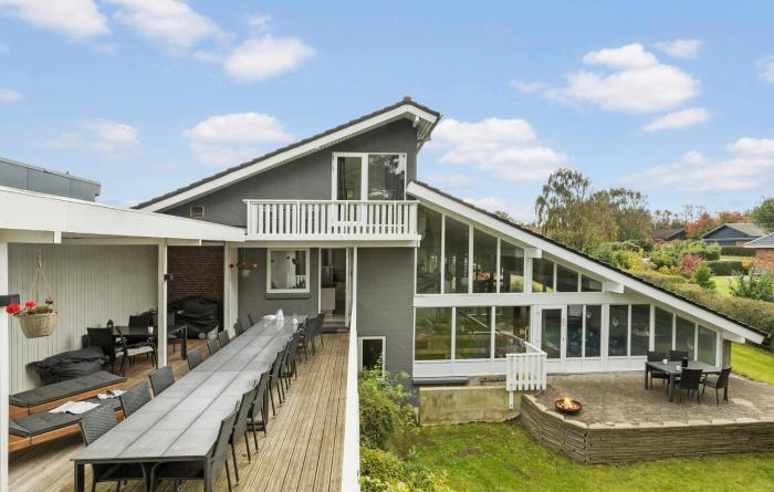 Stunning Home In Roslev With Sauna