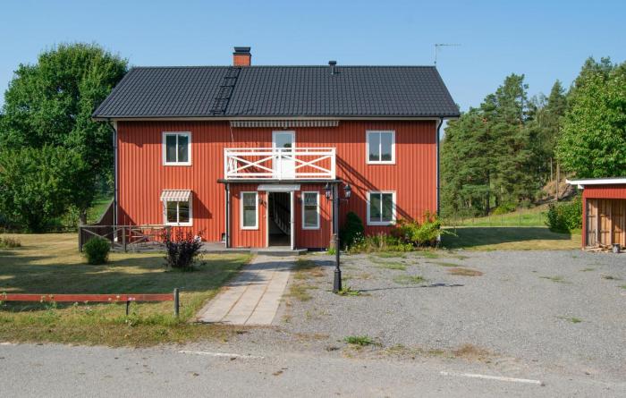 Awesome Home In Valdemarsvik With Wifi