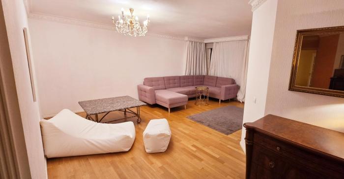 Fortuuna street apartment with parking