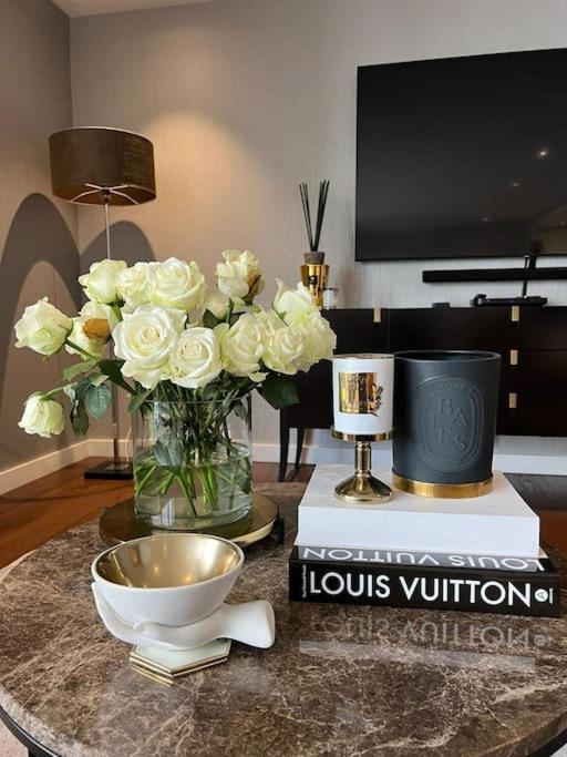 Luxury Chelsea Waterfront View