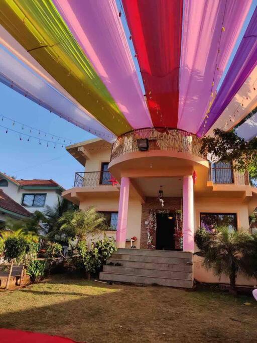 Skyline villa free parking on premises