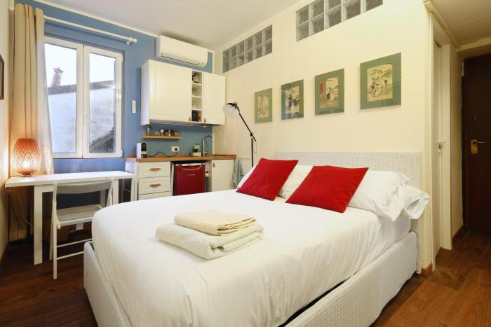 Boutique Loft on Navigli; Stylish Bright