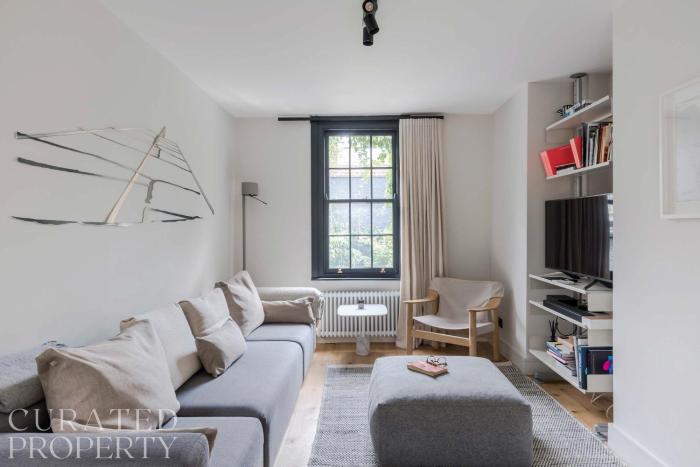 Georgian Townhouse with Sun Terrace & Garden