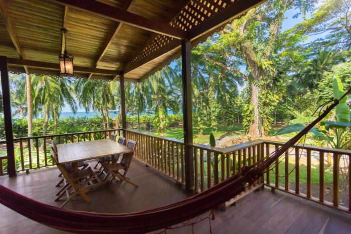 Beachfront Villa Sea Breeze w AC and POOL