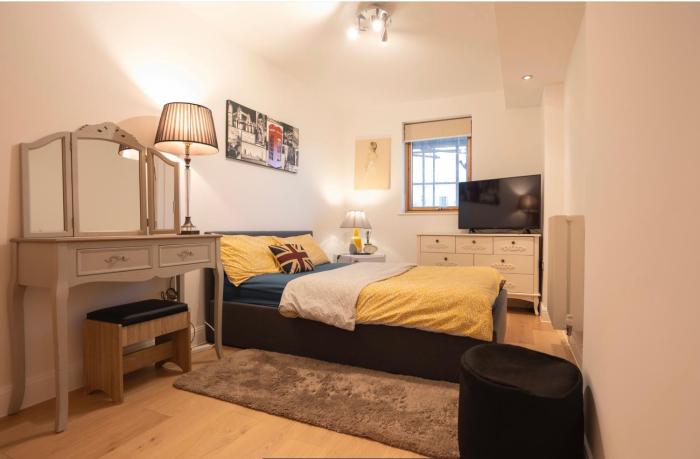 COSY RIVERVIEW-LONDON EXCEL CENTRE-O2 ARENA