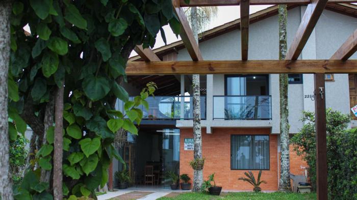 Casa de FRENTE para o Mar em Itapoá - SC