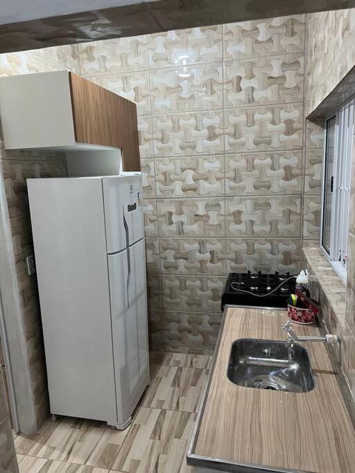 Casa 1 ótima localização, reformada e moveis novos