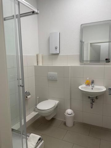 G- Seestr 9 mit eigener Dusche und WC