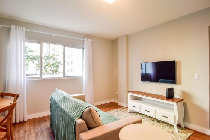 Conforto na Av. Brasil, 150 metros da Praia RS7551