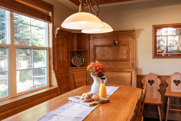 3 Bedroom 3 Bathroom Zermatt Villages 773 condo