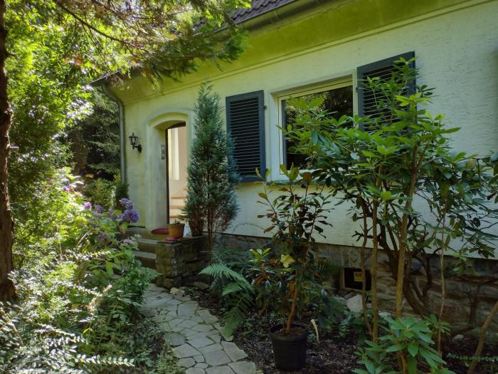 Ruhiges Haus im Grünen mit Whirlpool & 3 Schlafzimmern nahe Messe Essen