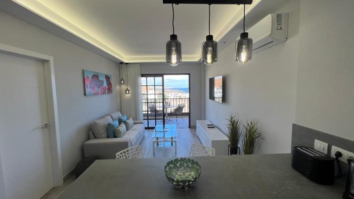 Boutique one bed sea views and free wifi