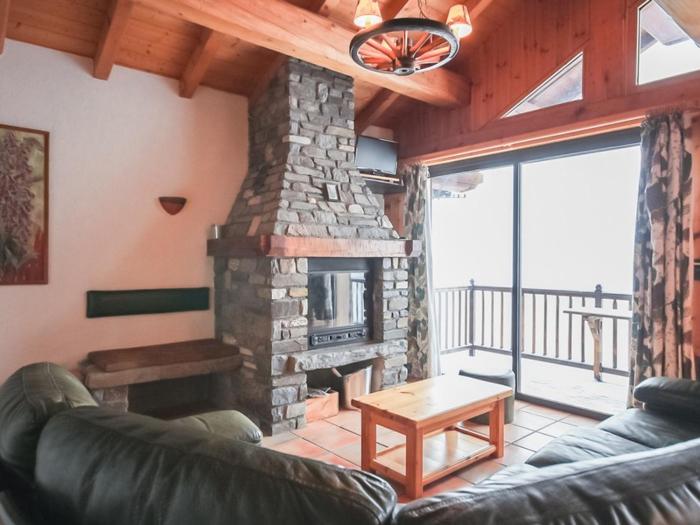 Chalet spacieux près pistes, 10 pers, balcon panoramique - FR-1-275-148