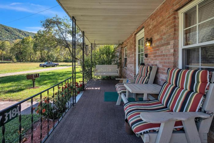 Panoramic Paradise - Best View of Seneca Rocks cottage