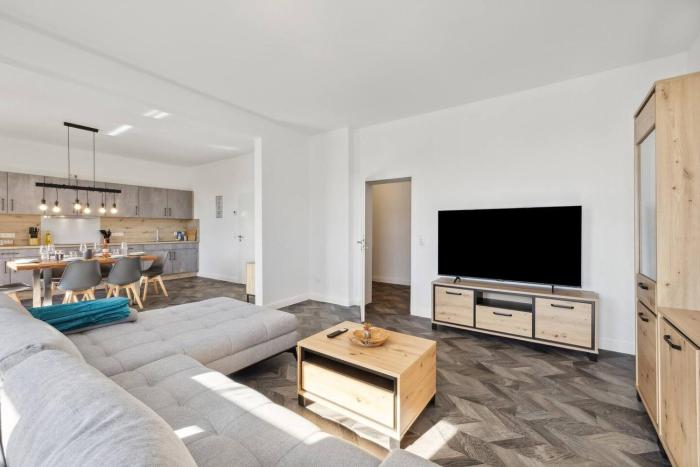 Infinity Stay Kaiser Wilhelm Bruecke