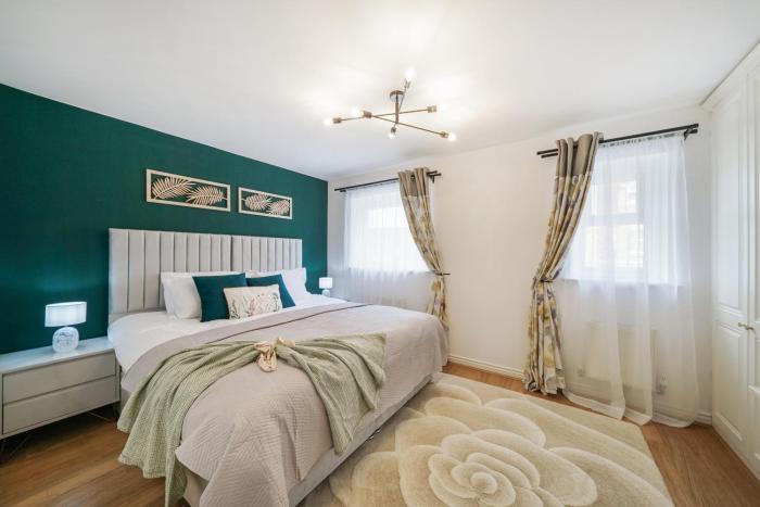 Aylesbury 3BR Home, Sleeps 5, Spacious for couples & Contractors Homely Stay