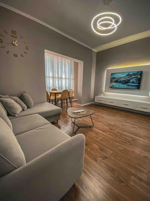 Teos Apartment -1