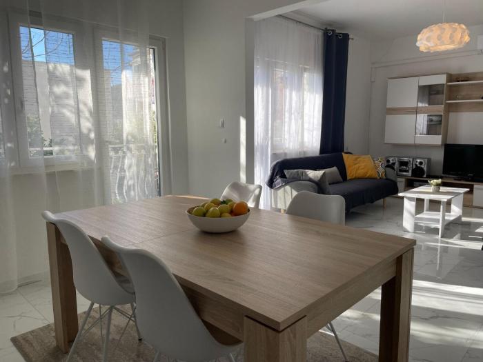 Apartments Paz Sea View
