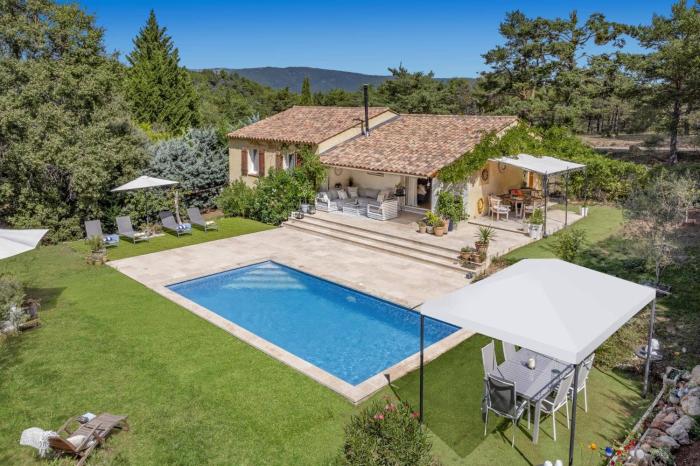 Villa Tourtour by Villa Plus