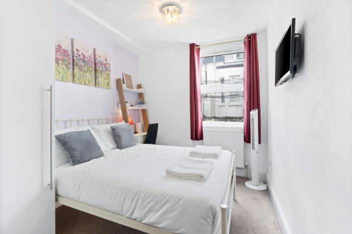Stay by Brighton Modern Comfort in the City