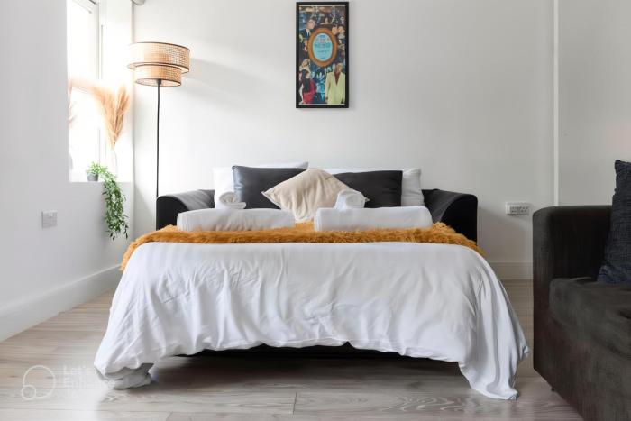 6 Sleeper Sanctuary in BrickLane